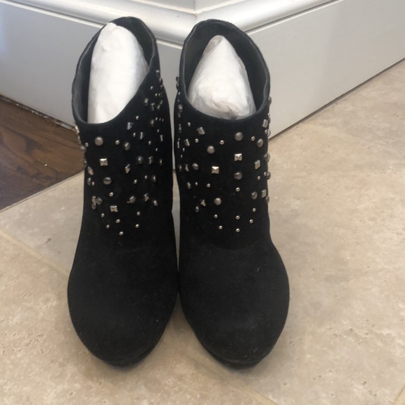 Black platform Stiletto studded booties - Picture 2 of 4